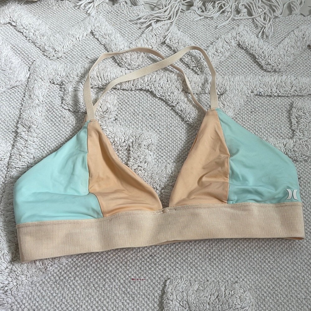HURLEY- size S/M bikini top